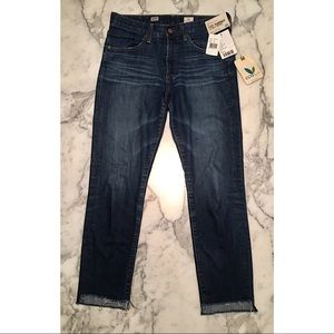 Anthropologie AG Farrah Skinny Step Hem Jeans